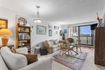 #403 - 2119 Bellevue Avenue